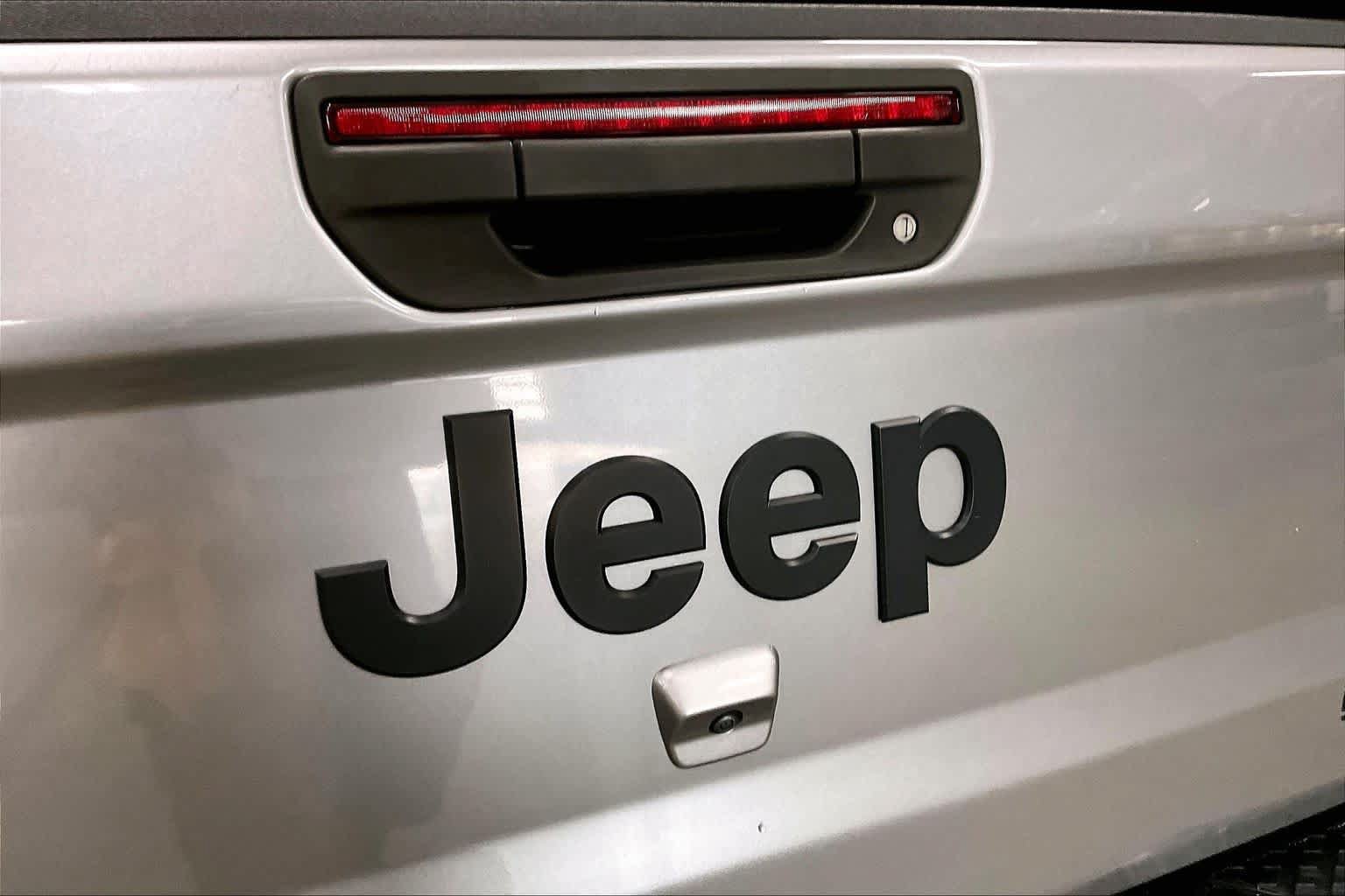 Used 2020 Jeep Gladiator Sport w/ Quick Order Package 24S AWD/4WD image 31
