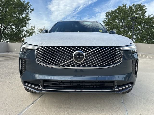 New 2026 Volvo XC90 B6 Plus w/ Protection Package Premier image 2