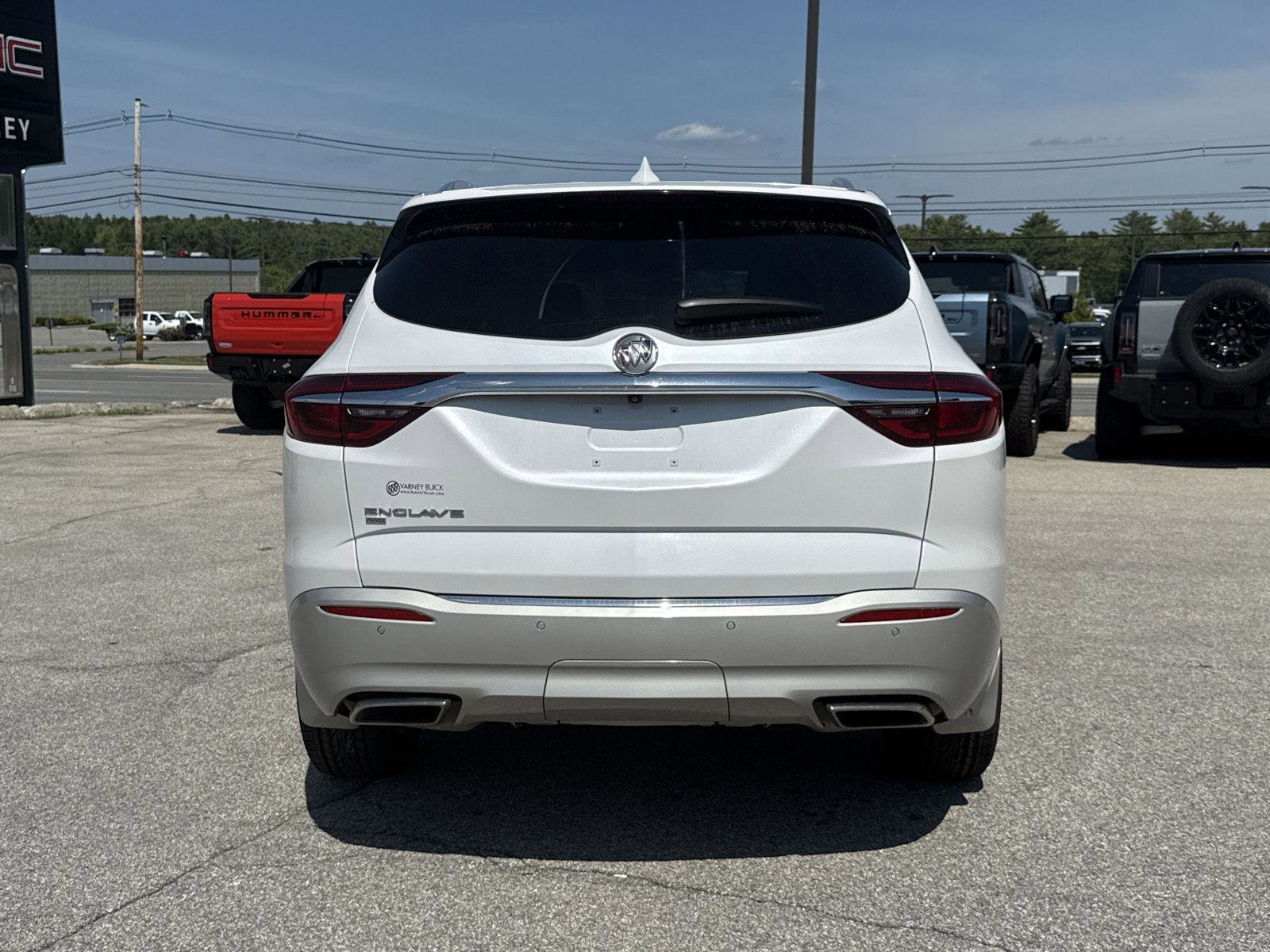 Used 2020 Buick Enclave Essence w/ Sound and Sites Package image 6