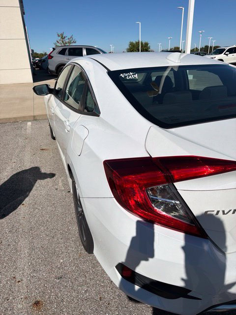 Used 2019 Honda Civic EX image 4