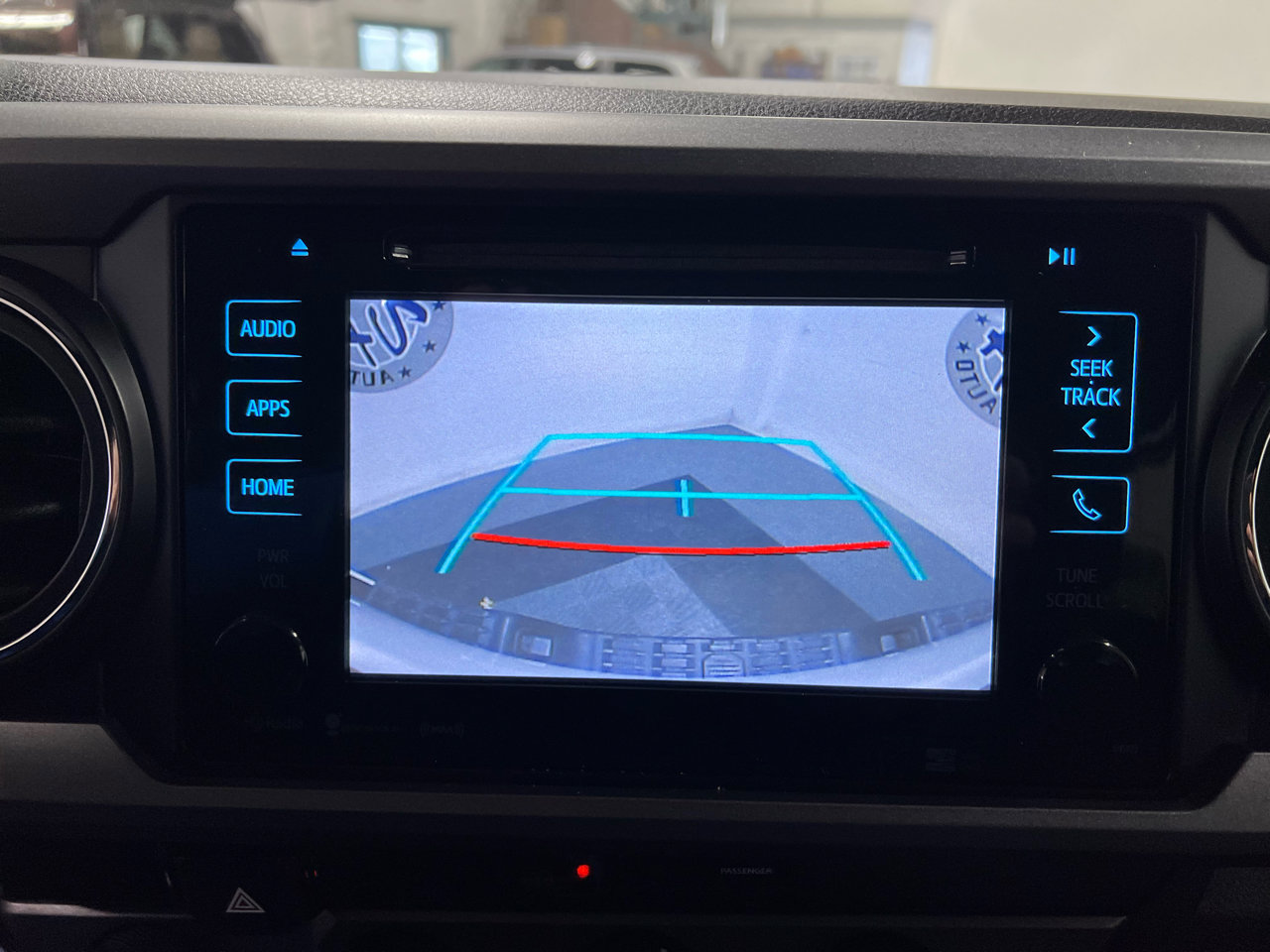 Used 2016 Toyota Tacoma TRD Off-Road image 36