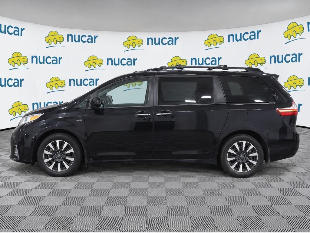 Used 2018 Toyota Sienna XLE w/ XLE Navigation Package AWD/4WD image 6