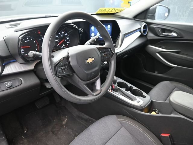 Used 2024 Chevrolet Trax LS image 18