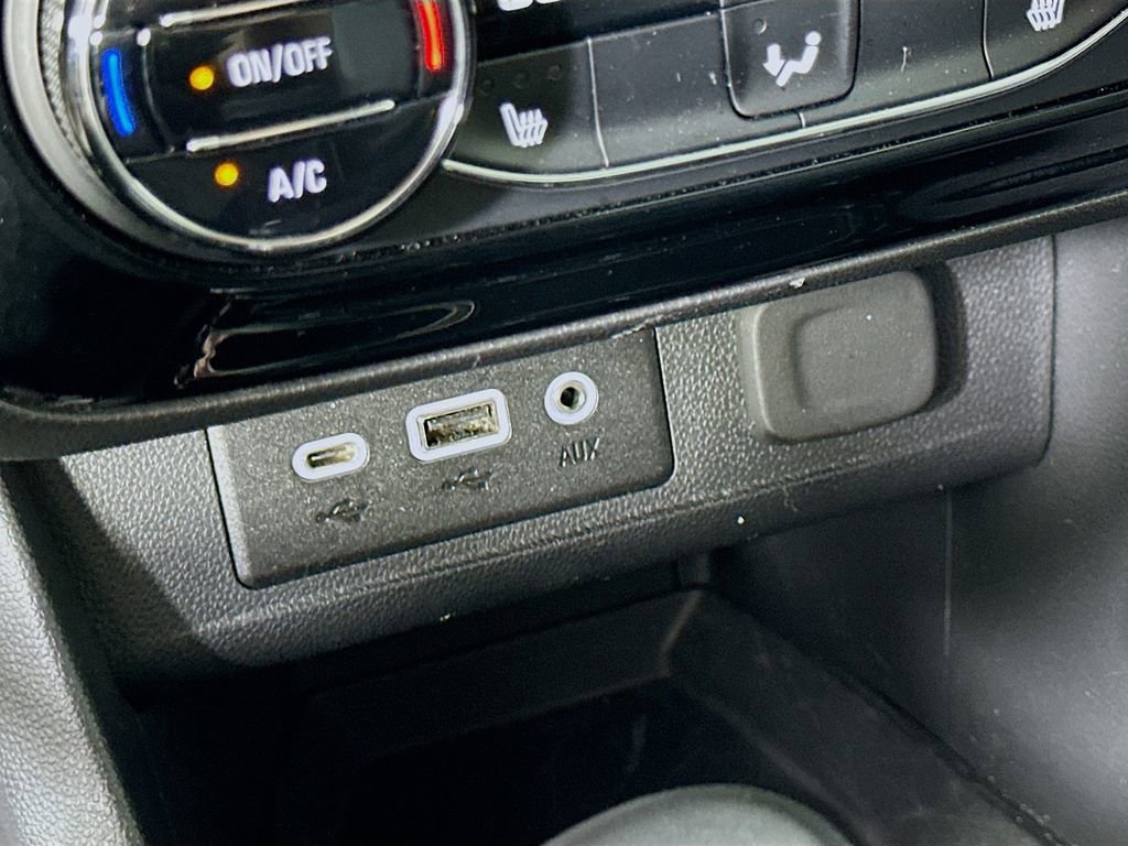 Used 2023 Buick Encore GX Select image 30