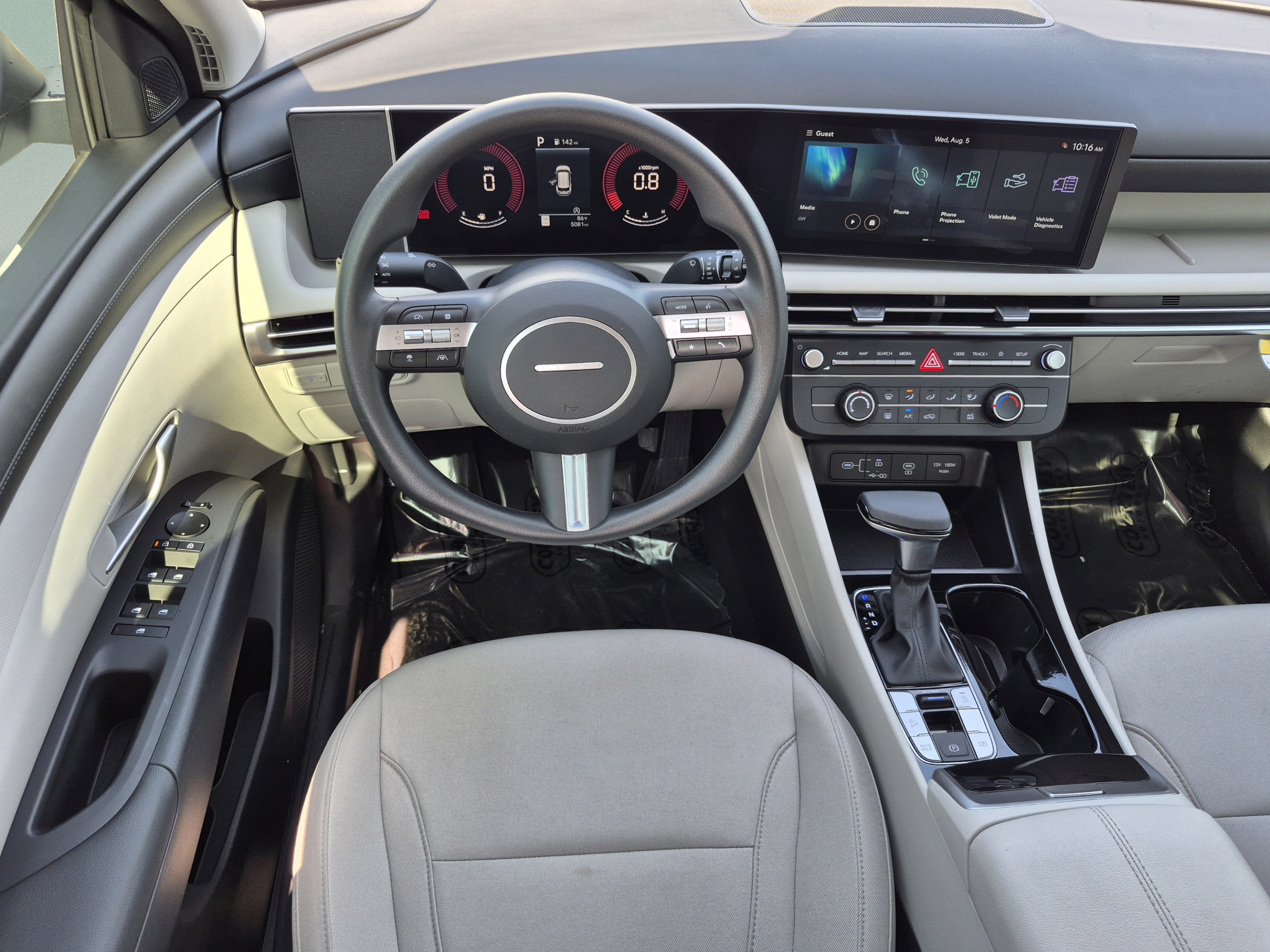 Certified 2026 Hyundai Tucson SE FWD image 12