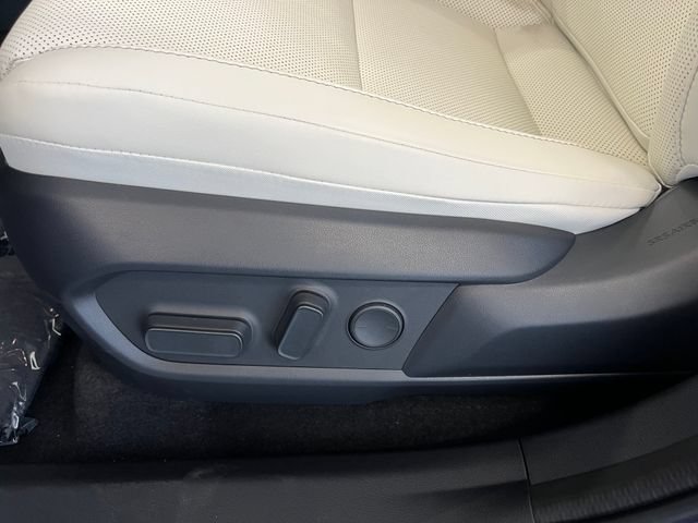 New 2026 Lexus ES 500e AWD/4WD image 38