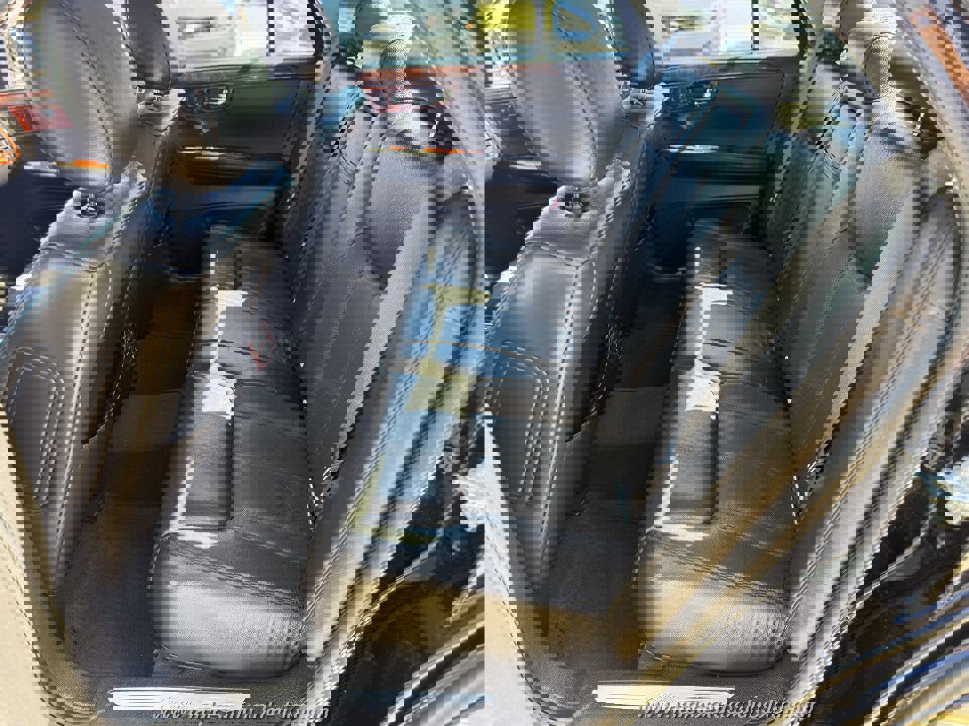 Used 2011 Cadillac DTS Premium image 28