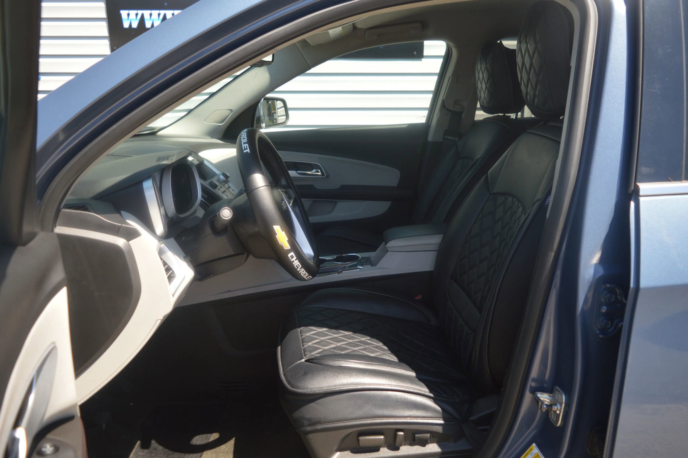Used 2011 Chevrolet Equinox LT w/ Driver Convenience Package FWD image 10