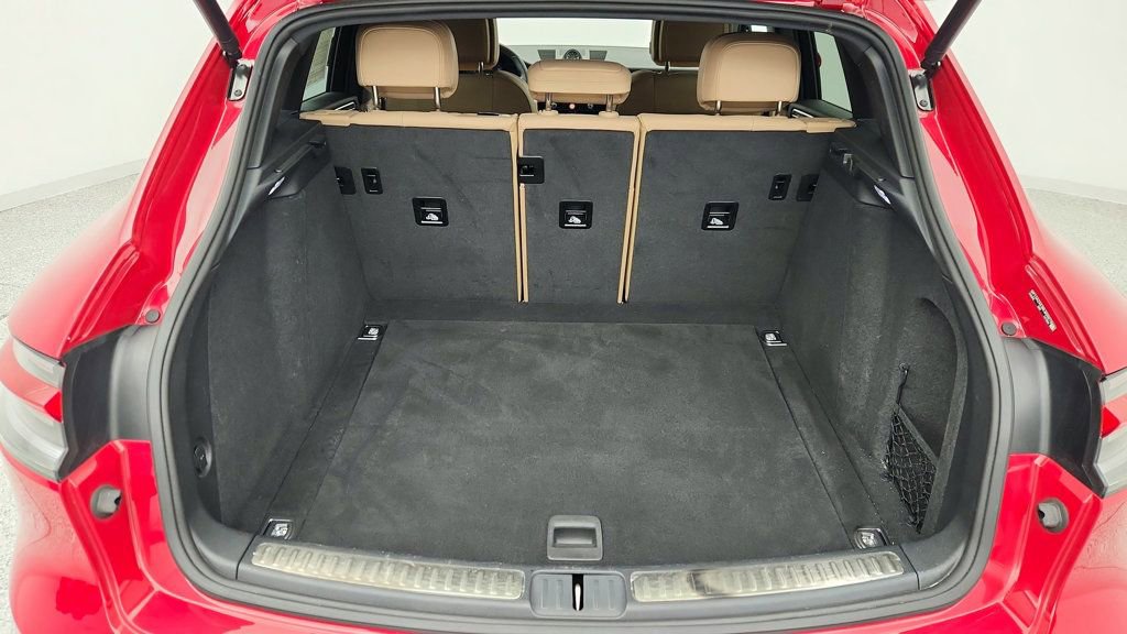 Used 2024 Porsche Macan image 22