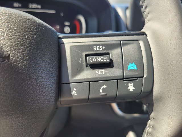 Certified 2025 Nissan Rogue Platinum AWD/4WD image 27