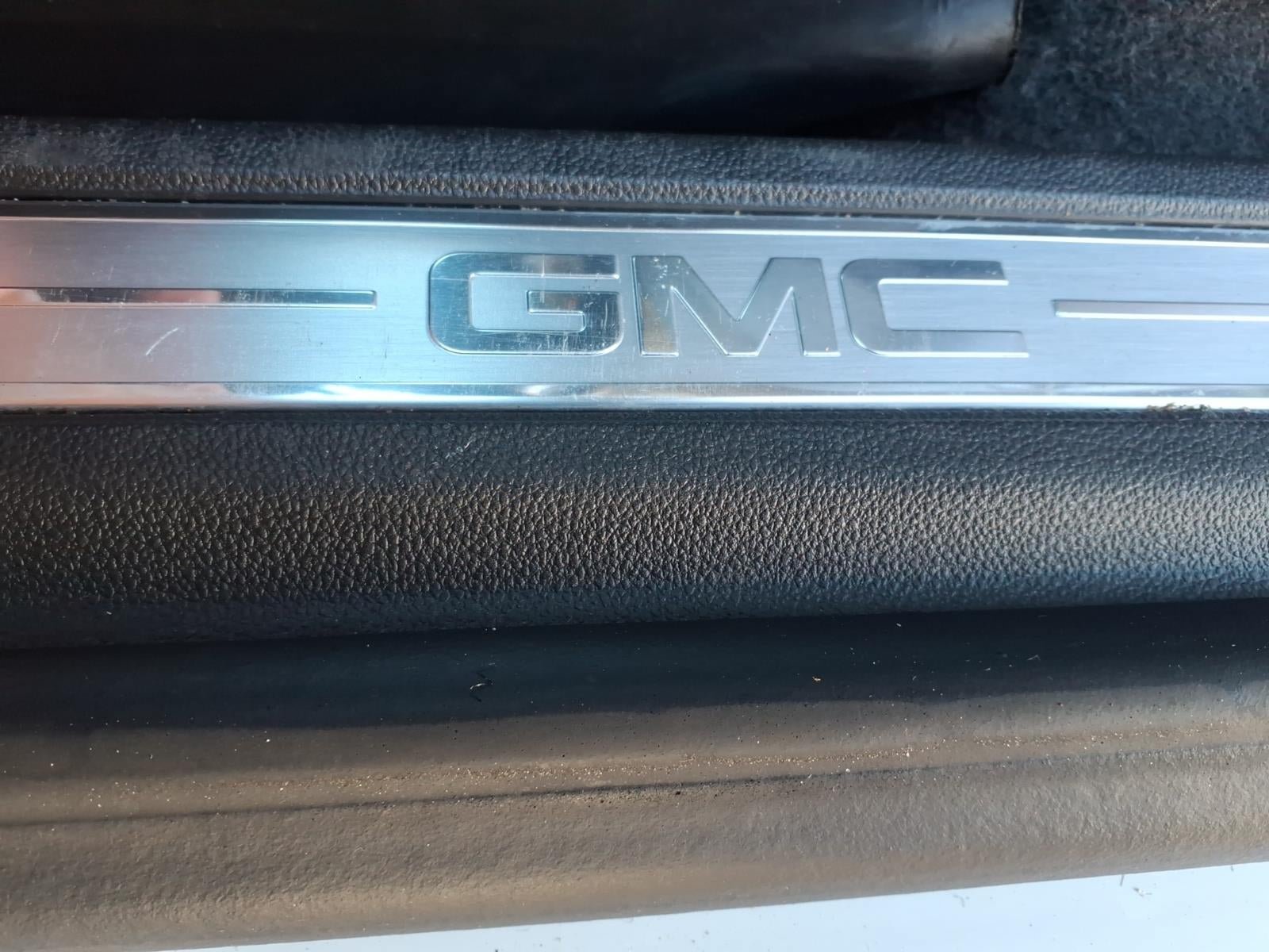 Used 2023 GMC Acadia SLT w/ Elevation Edition AWD/4WD image 20
