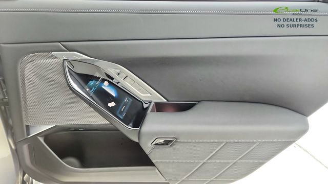 Used 2024 BMW i7 M70 w/ Executive Package image 28