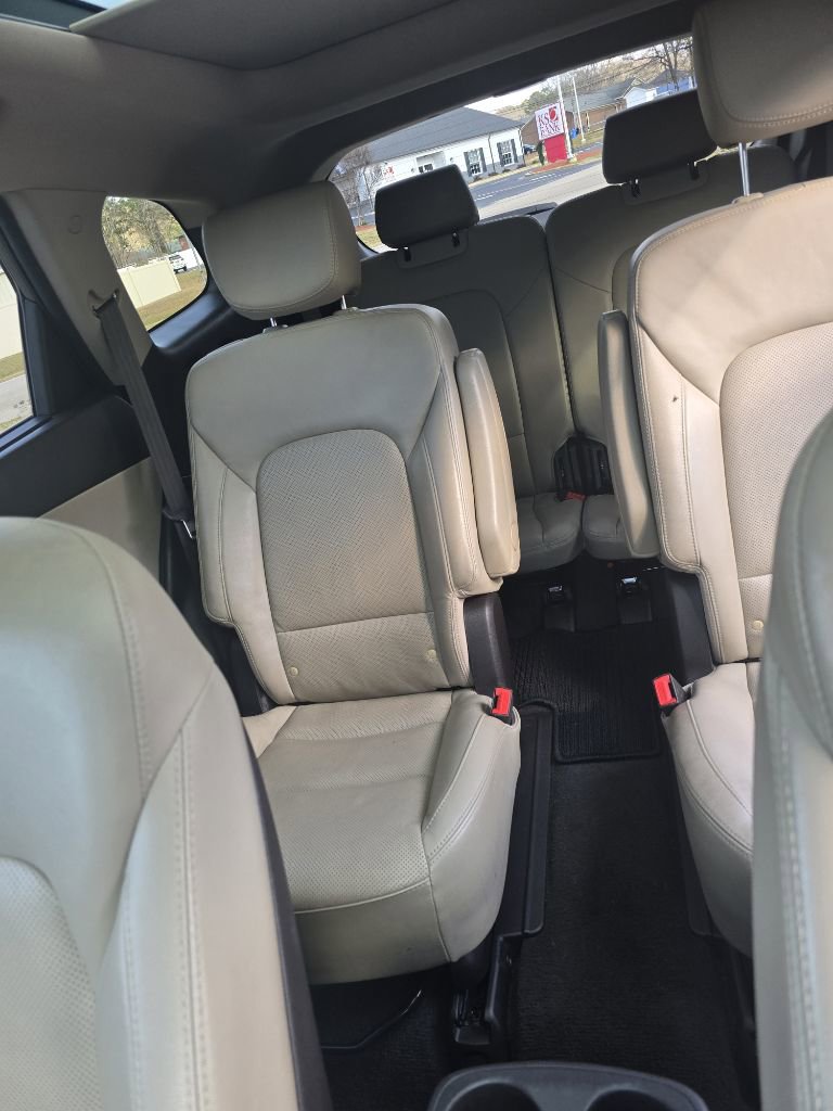 Used 2017 Hyundai Santa Fe Limited image 8