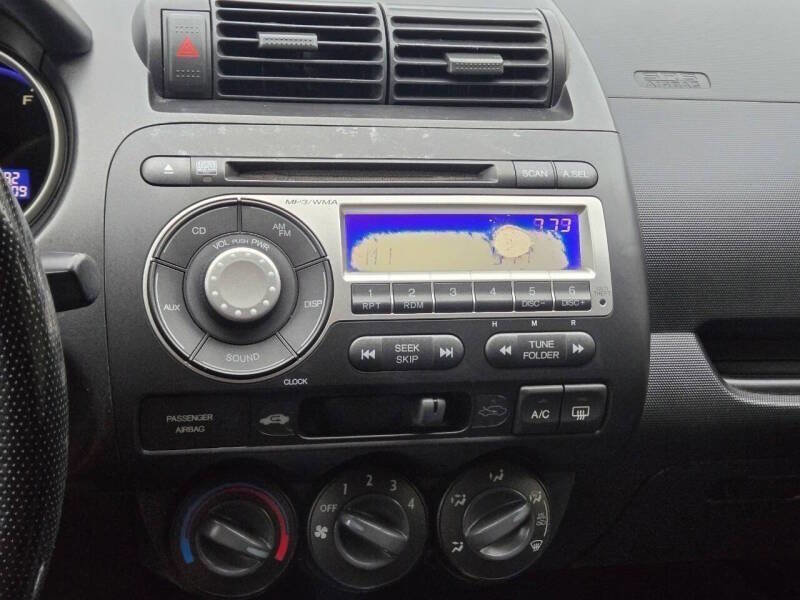 Used 2007 Honda Fit Sport image 19