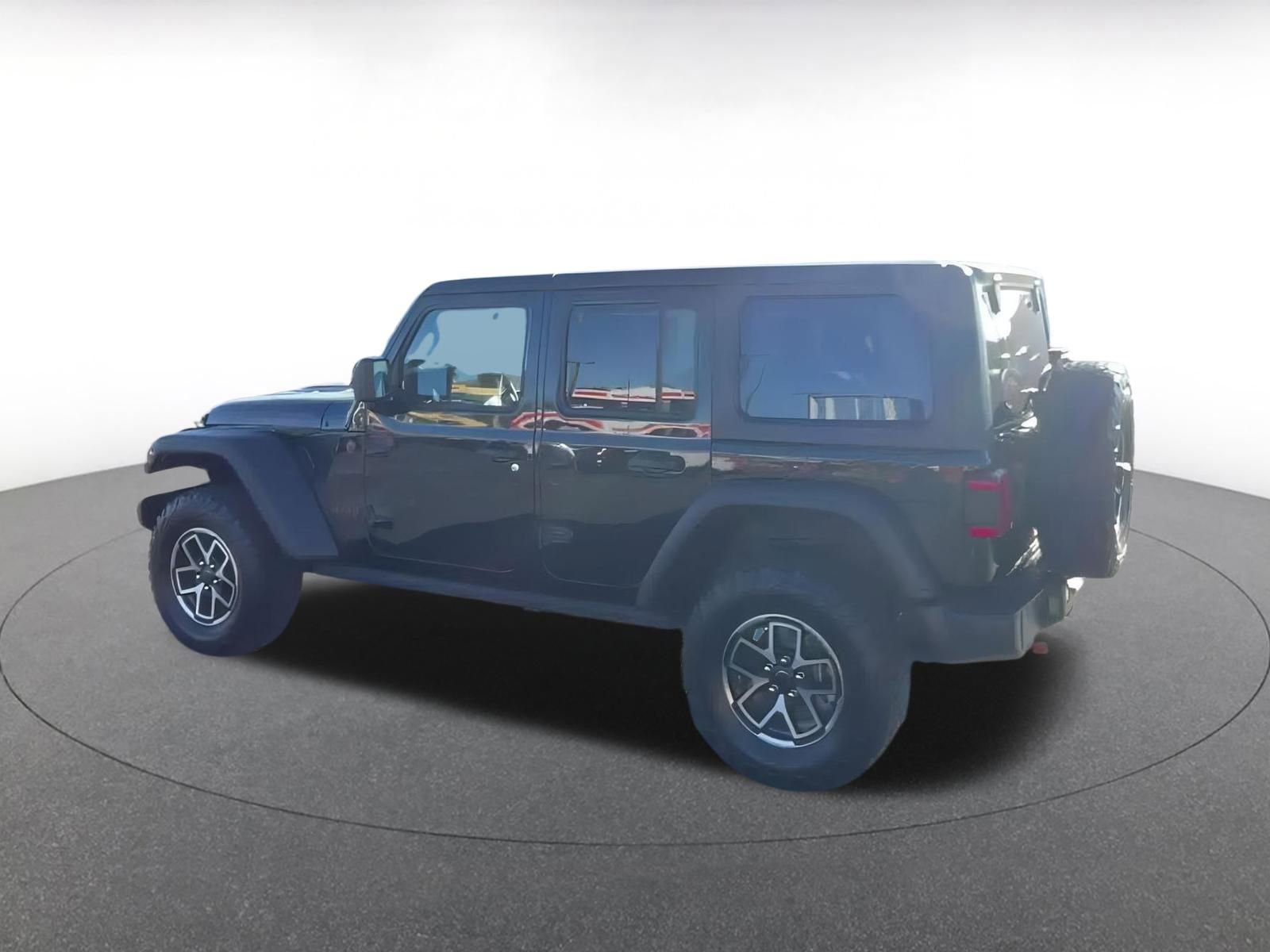 Used 2025 Jeep Wrangler Unlimited Rubicon image 9