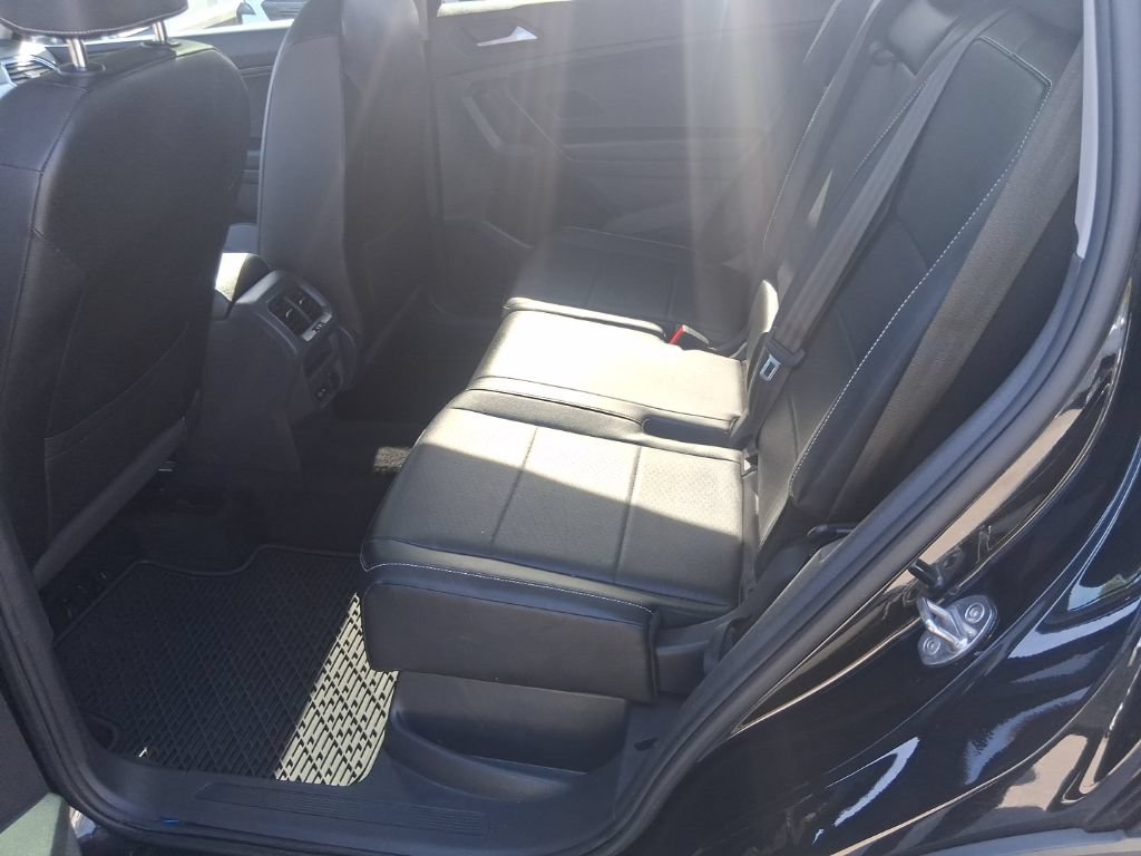 Used 2021 Volkswagen Tiguan SEL AWD/4WD image 19