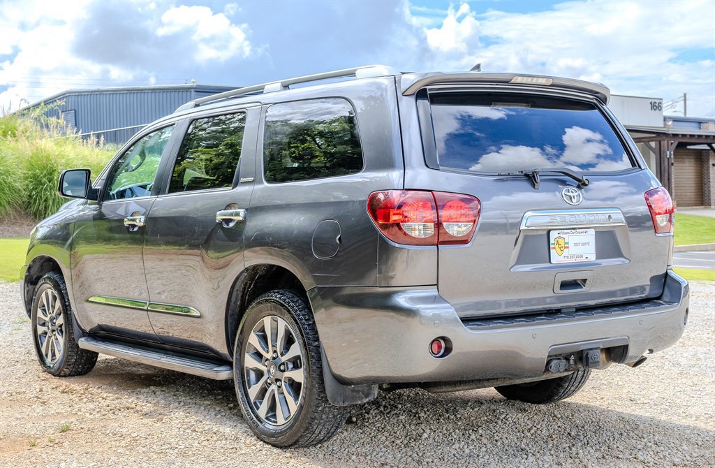 Used 2018 Toyota Sequoia Limited w/ Safety & Convenience Package RWD image 3