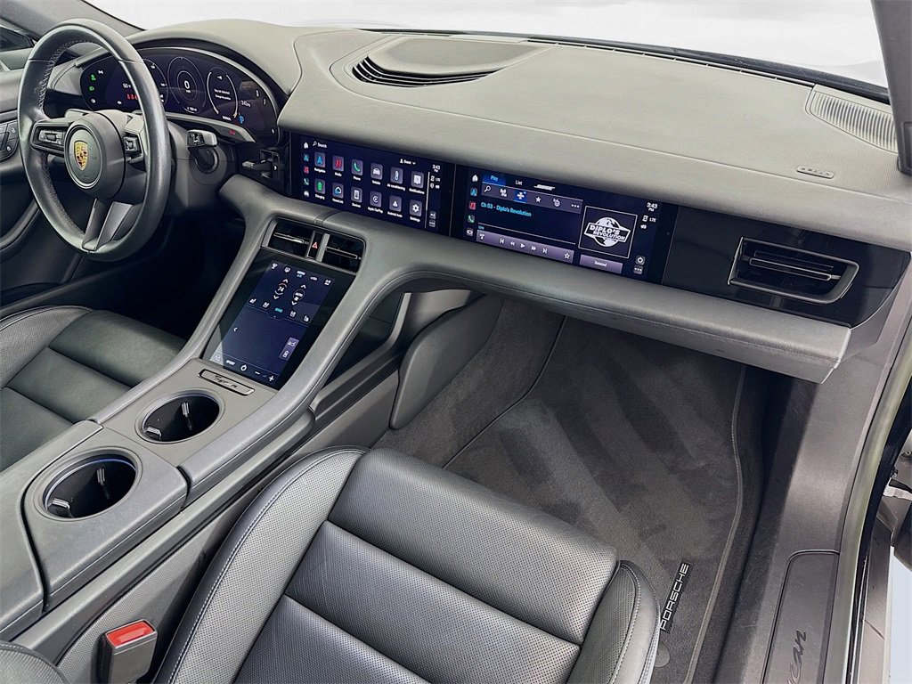 Certified 2022 Porsche Taycan image 31