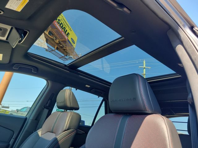 Certified 2025 Honda Pilot Black Edition image 13