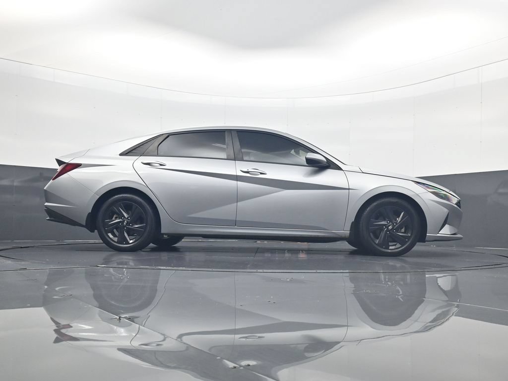 Certified 2022 Hyundai Elantra SEL FWD image 25