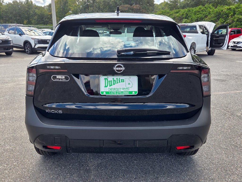 New 2027 Nissan Kicks S FWD image 8