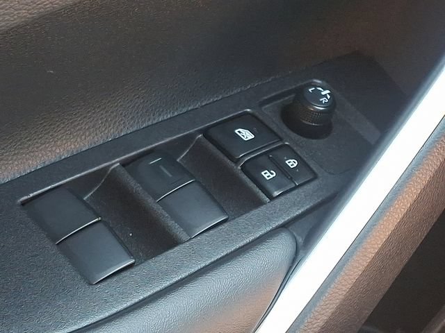 Used 2026 Toyota Corolla Cross XLE FWD image 24
