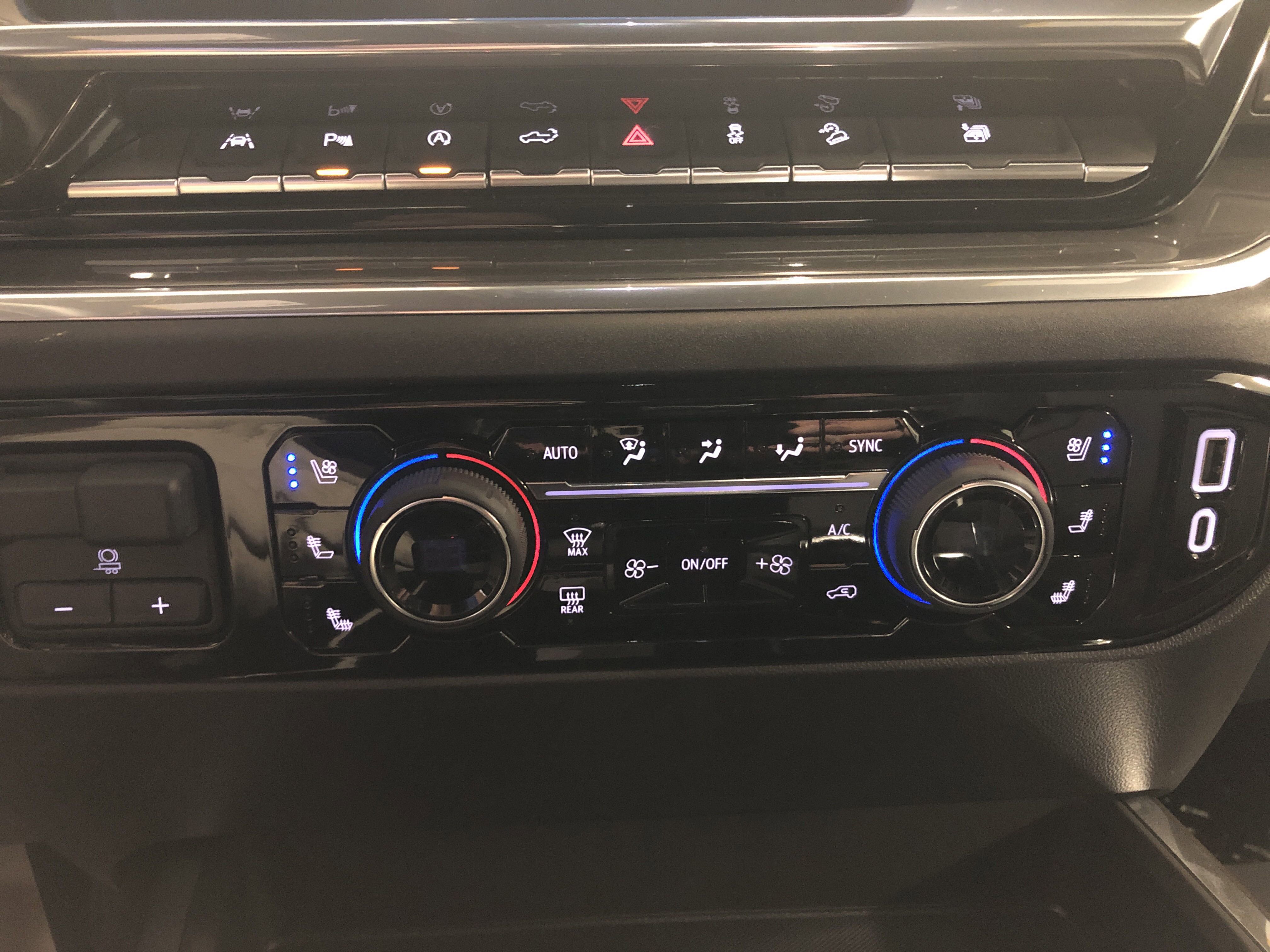 New 2025 Chevrolet Silverado 1500 High Country w/ Technology Package image 22