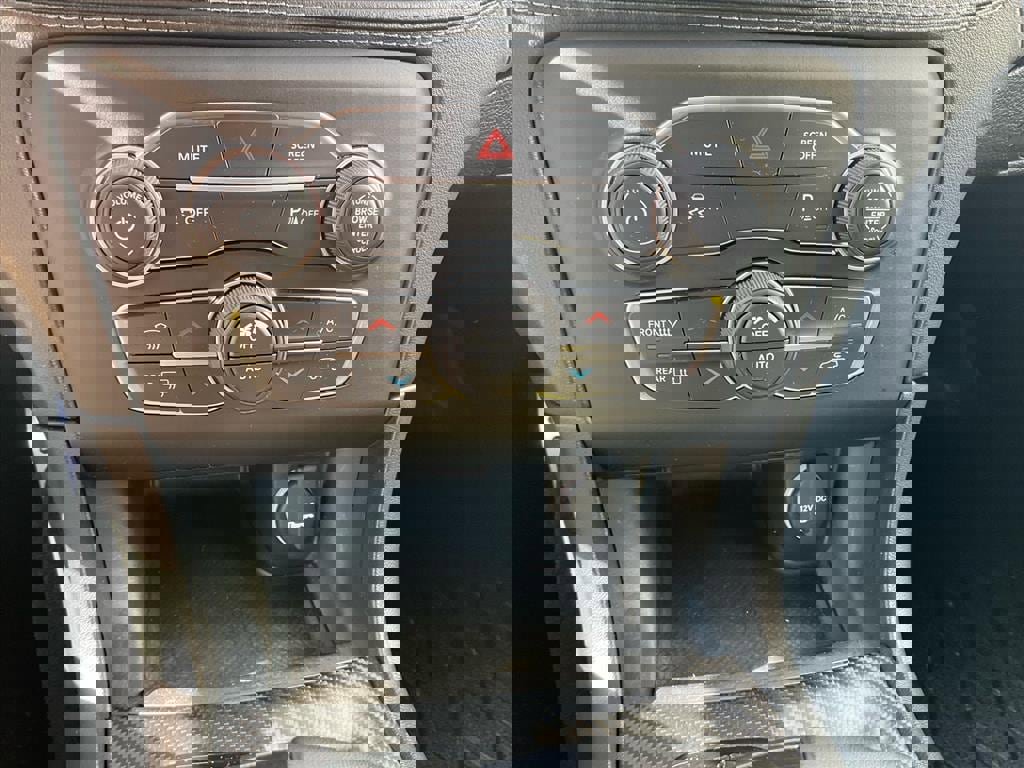 Used 2023 Dodge Charger SXT w/ Plus Group image 11