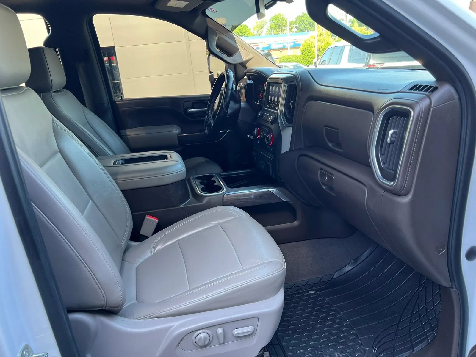 Used 2020 Chevrolet Silverado 2500 LTZ w/ LTZ Convenience Package AWD/4WD image 8