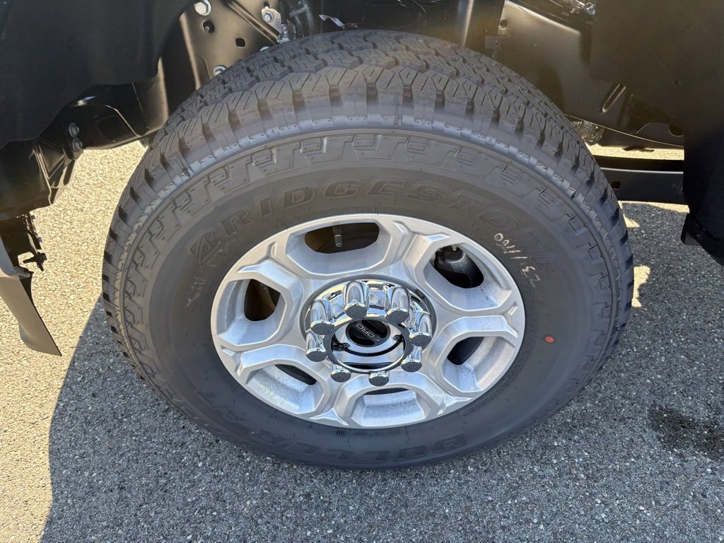 New 2026 Ford F350 XLT w/ FX4 Off-Road Package AWD/4WD image 13