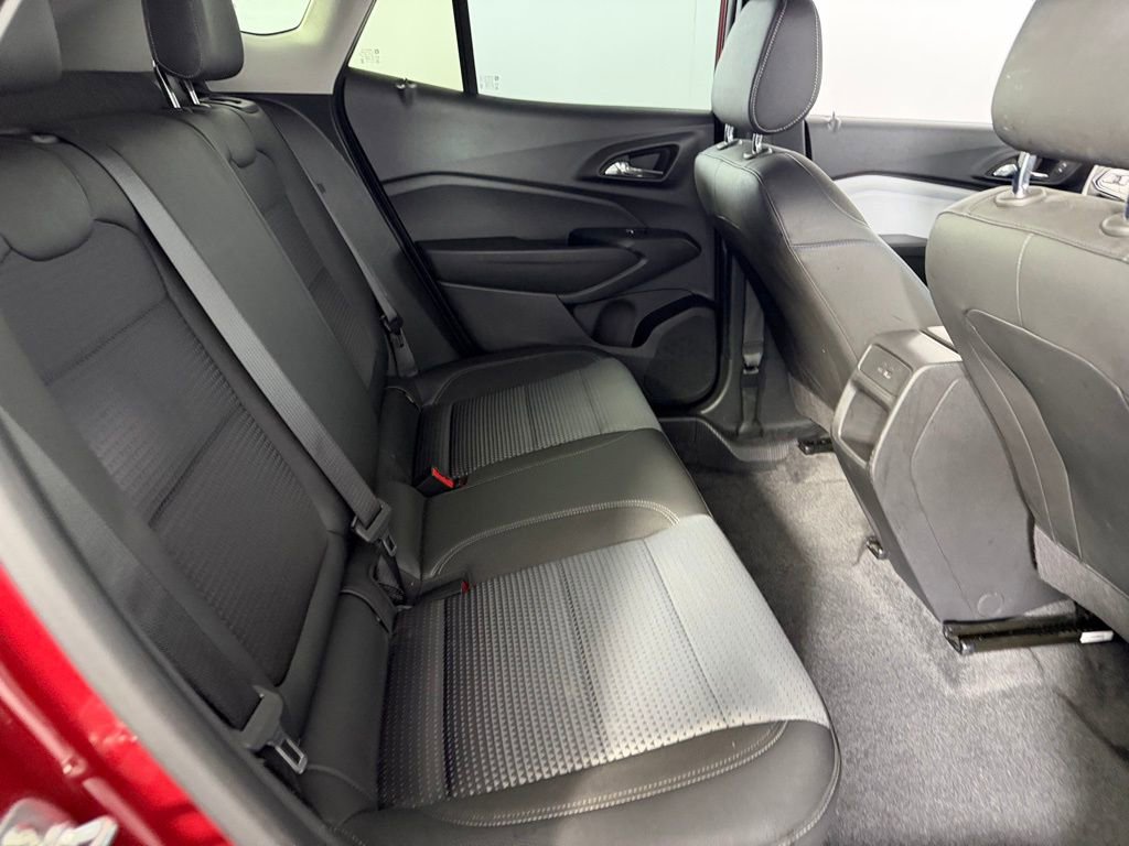 Used 2025 Chevrolet Trax LT image 26