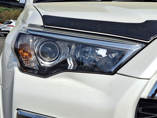 Used 2018 Toyota 4Runner Limited AWD/4WD image 29