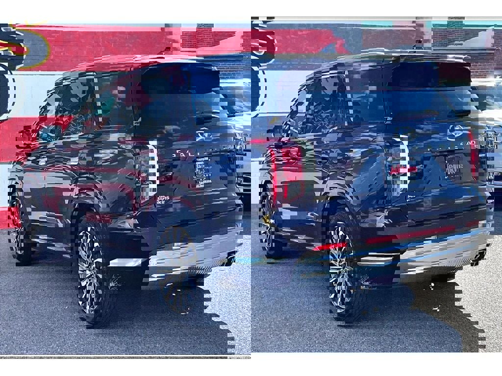 Used 2024 Hyundai Palisade Calligraphy image 13