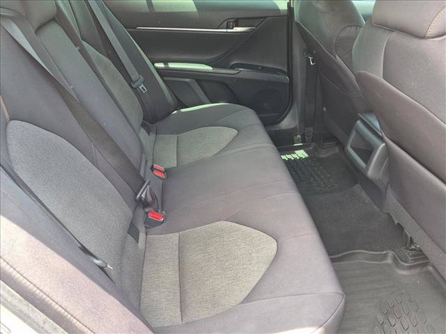 Used 2020 Toyota Camry LE FWD image 17