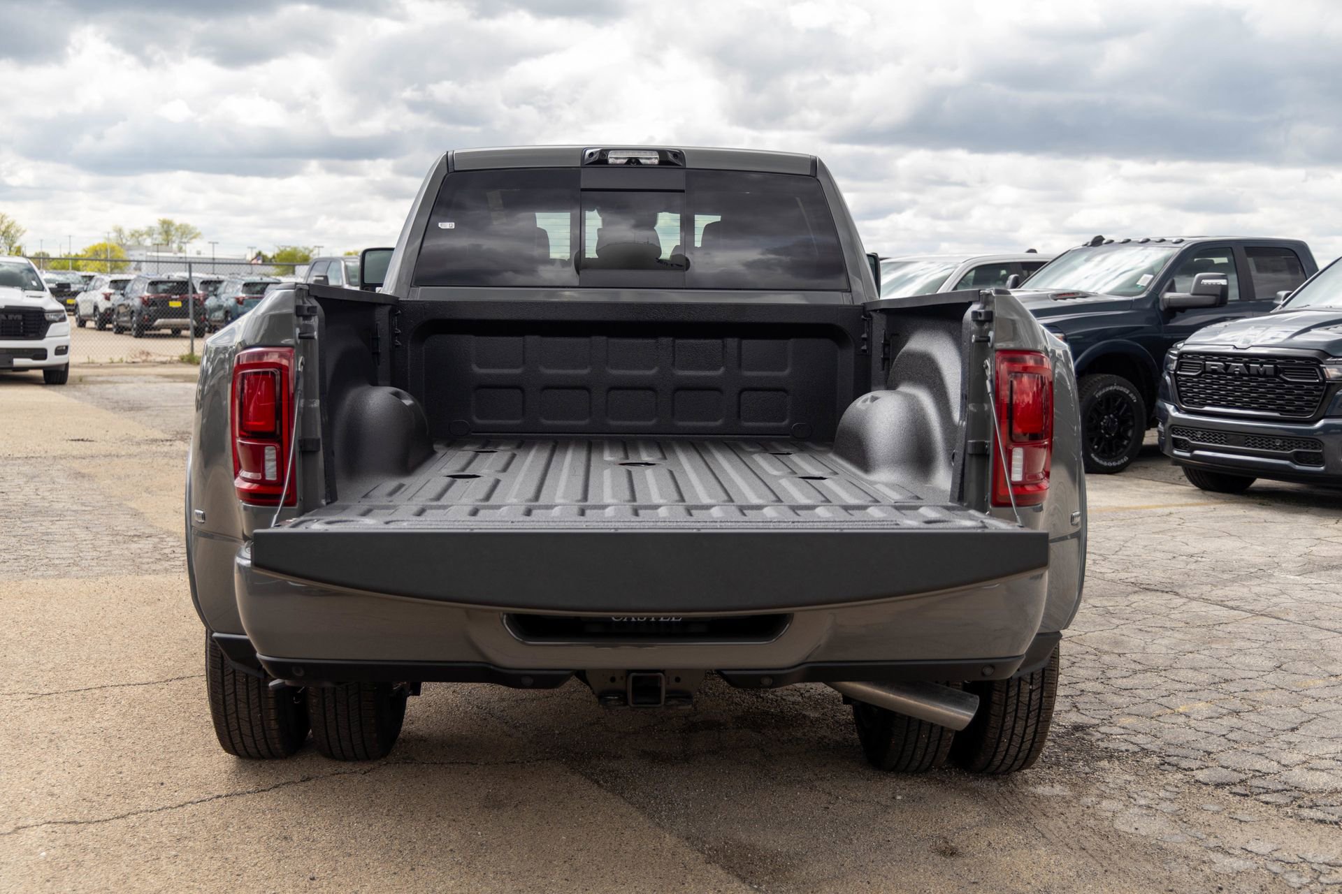 New 2026 RAM 3500 Limited AWD/4WD image 14