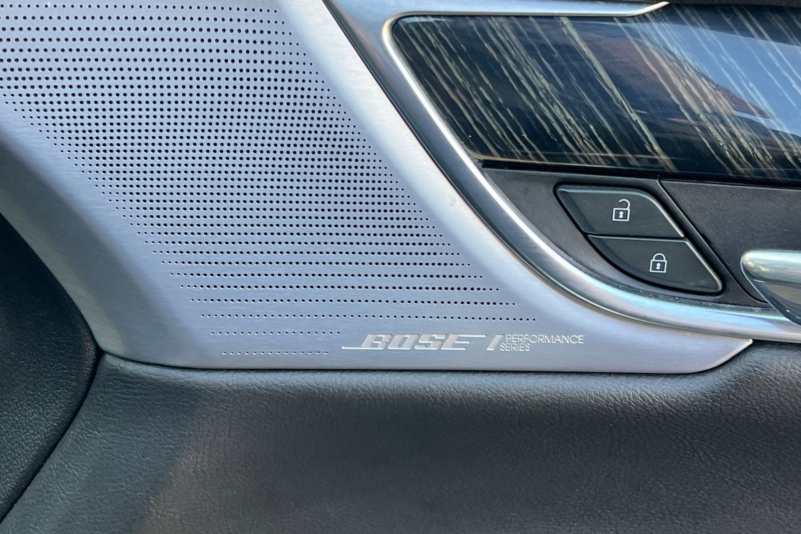 Used 2023 Cadillac XT6 Premium Luxury image 45