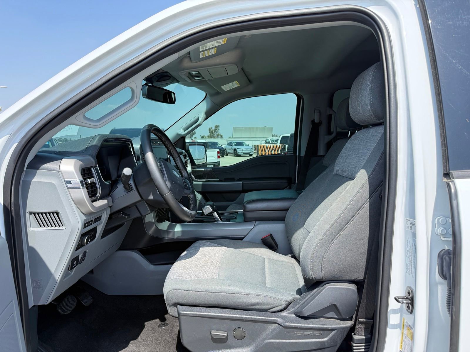 Used 2023 Ford F150 Lightning XLT AWD/4WD image 5