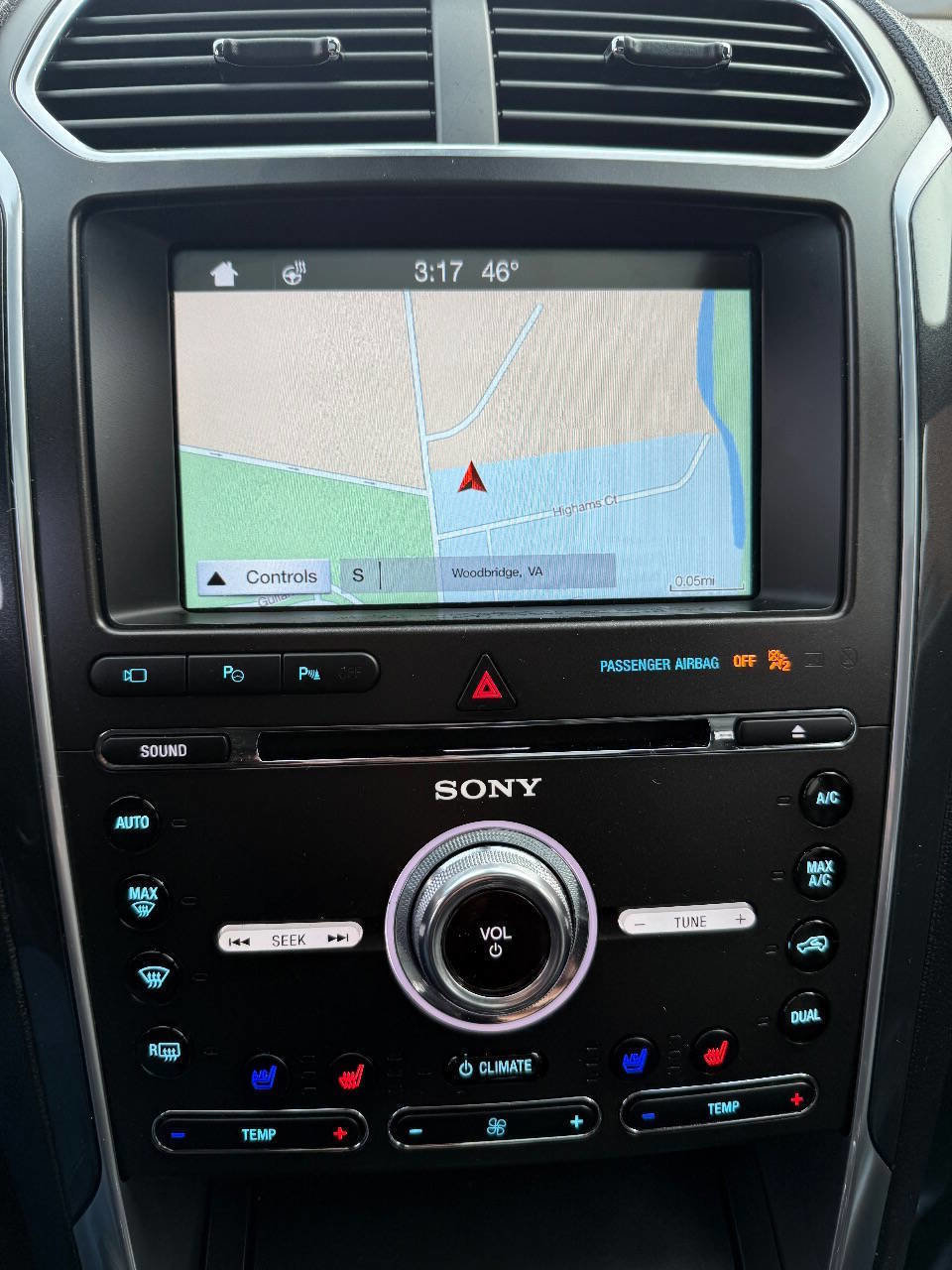 Used 2017 Ford Explorer Limited w/ Equipment Group 301A image 10