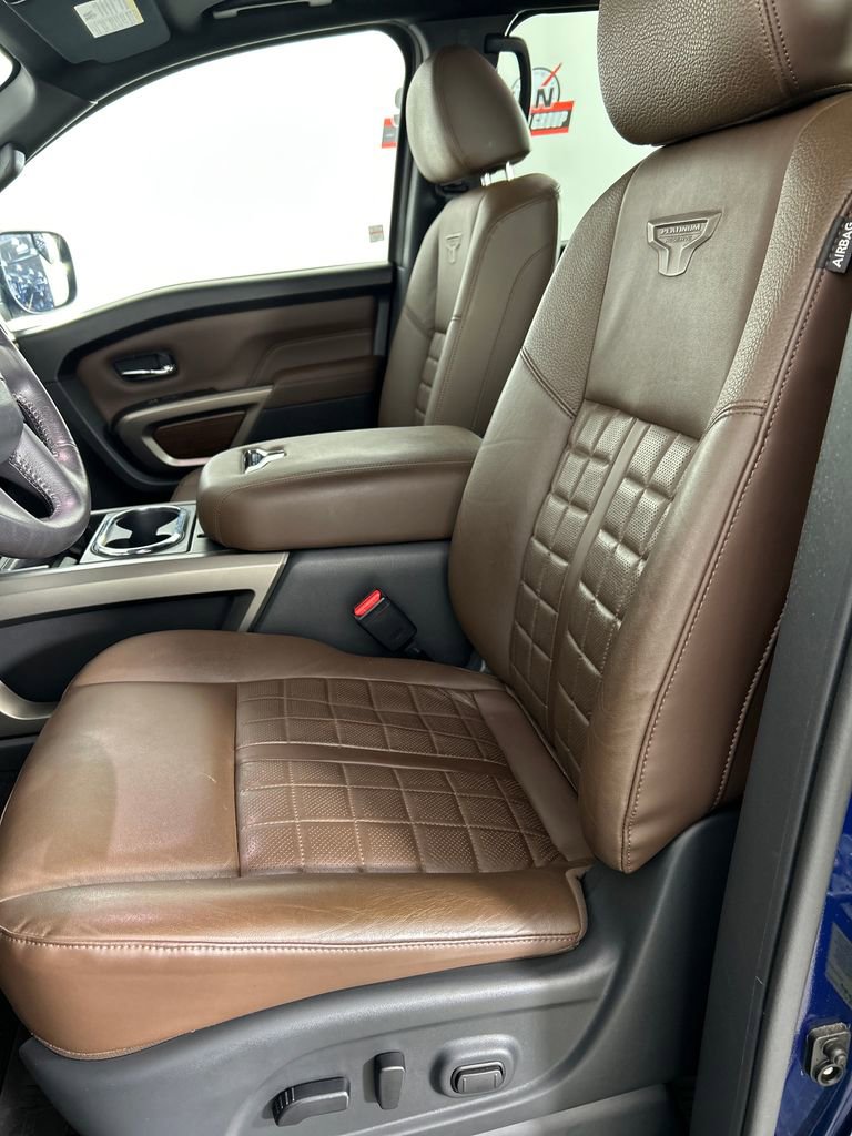 Used 2024 Nissan Titan Platinum Reserve w/ Moonroof Package AWD/4WD image 13