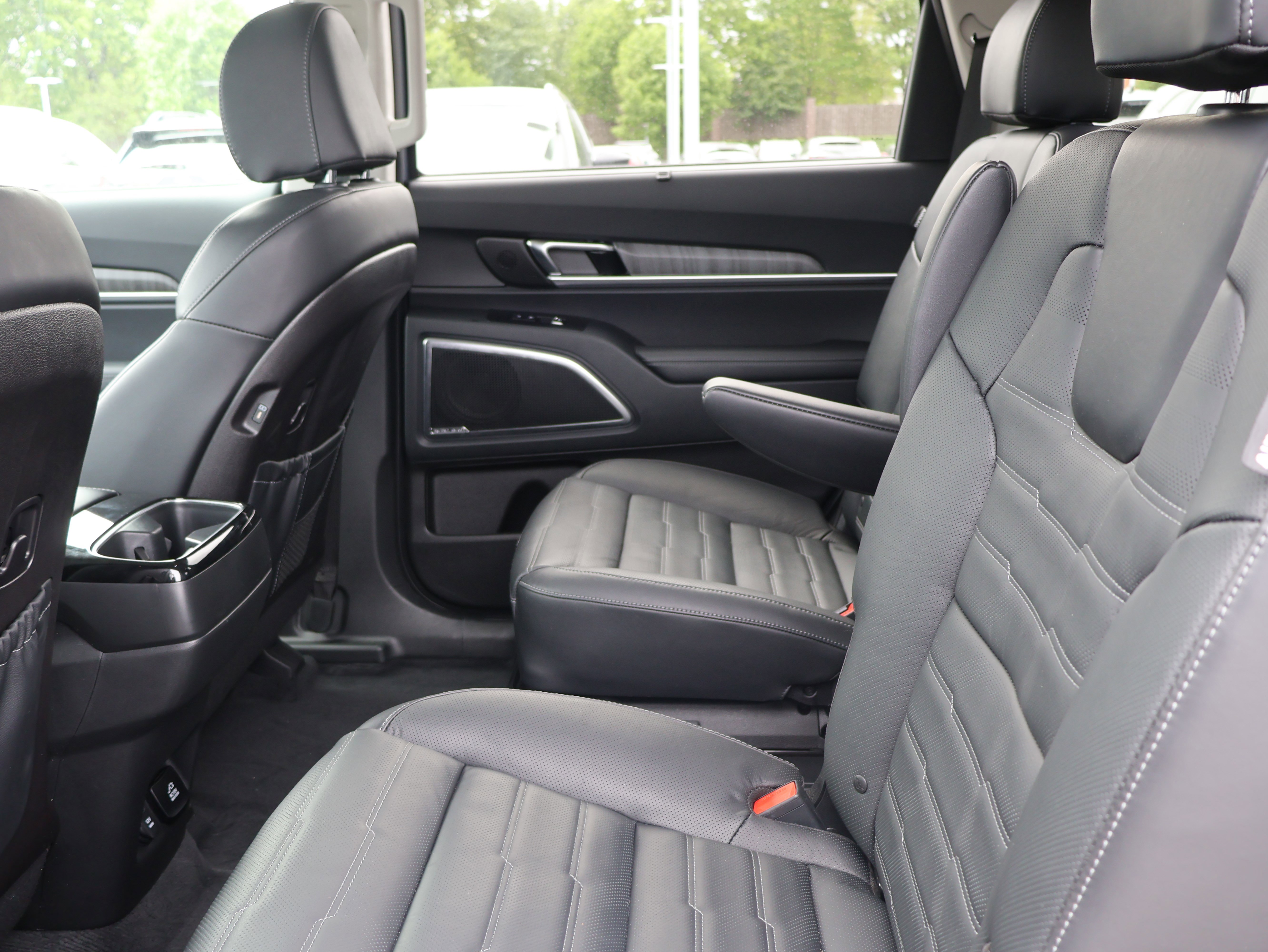 Used 2024 Kia Telluride SX Prestige w/ Towing Package AWD/4WD image 18
