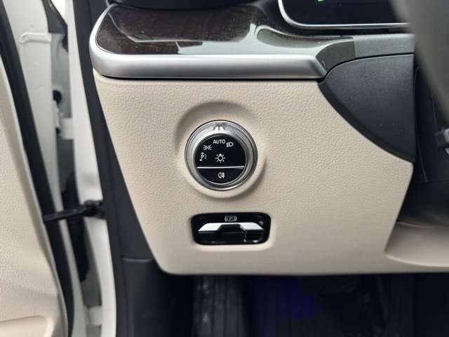 Certified 2022 Mercedes-Benz C 300 4MATIC Sedan image 23