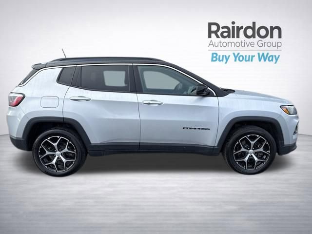 Used 2024 Jeep Compass Limited AWD/4WD image 9