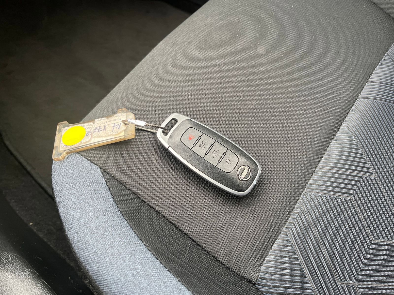 Used 2025 Nissan Versa SV FWD image 21