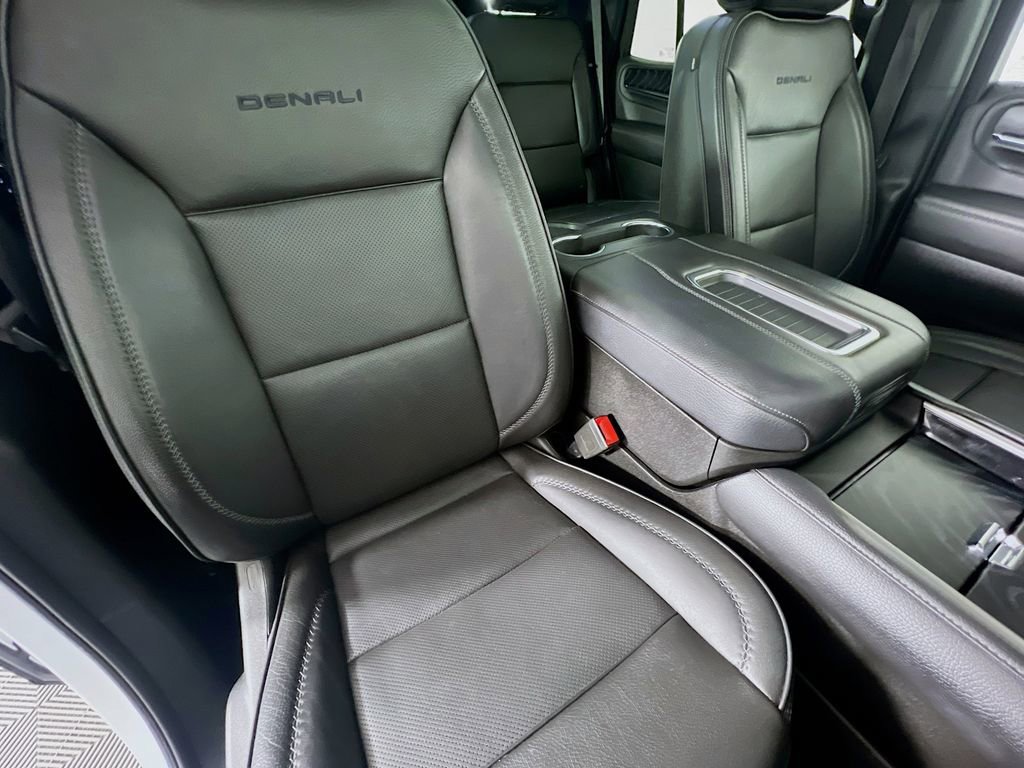 Used 2023 GMC Yukon Denali image 31