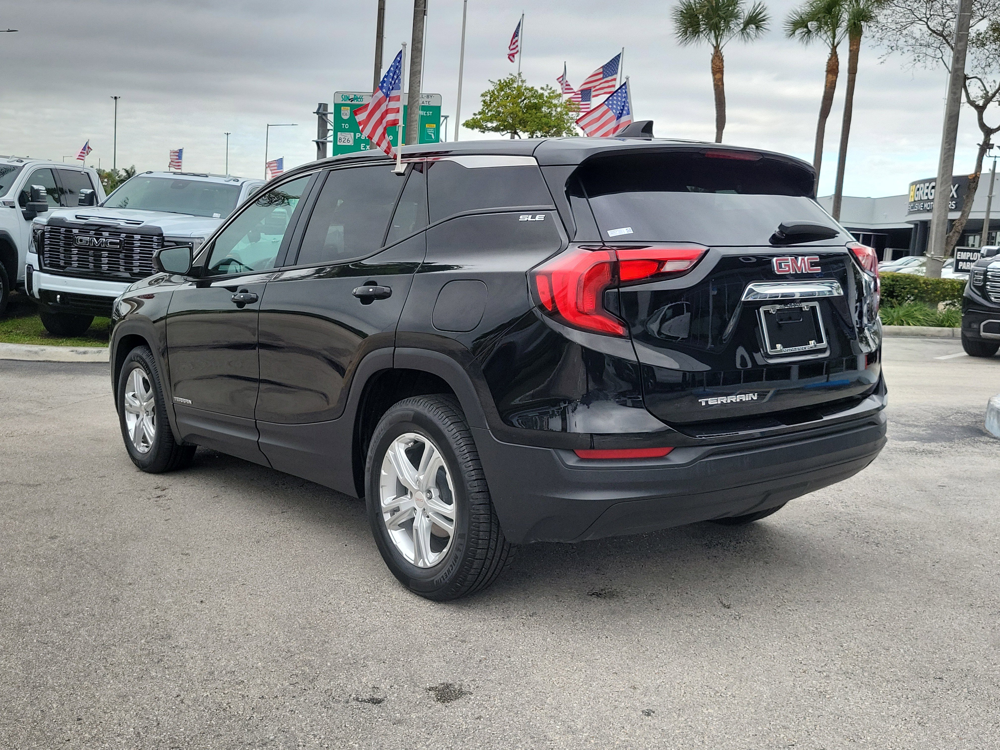 Used 2020 GMC Terrain SLE image 7