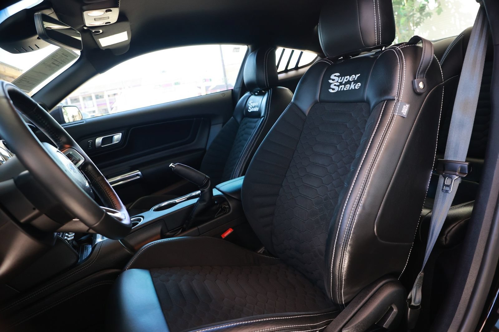 Used 2021 Ford Mustang GT Premium w/ GT Performance Package RWD image 31