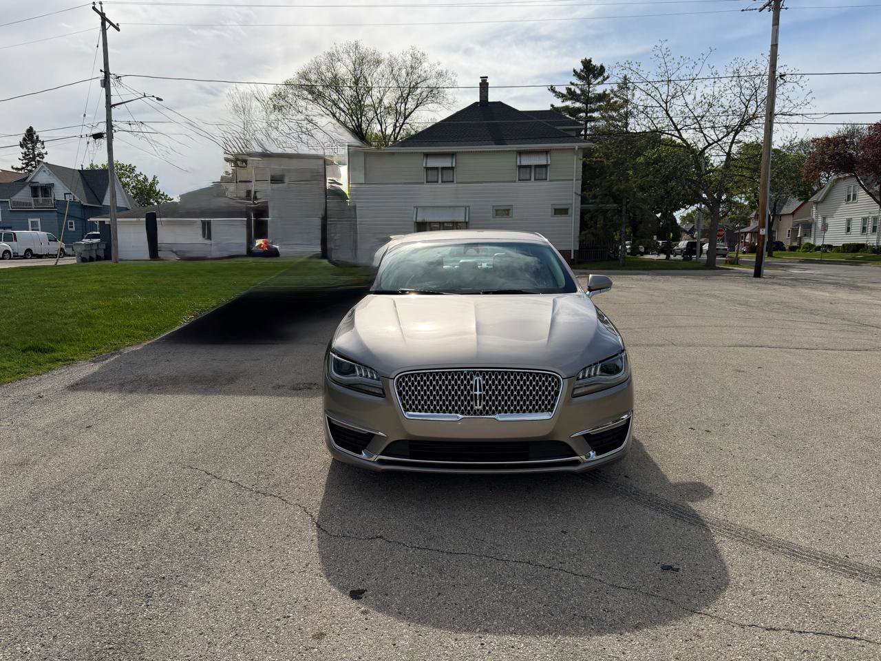 Used 2020 Lincoln MKZ FWD image 2