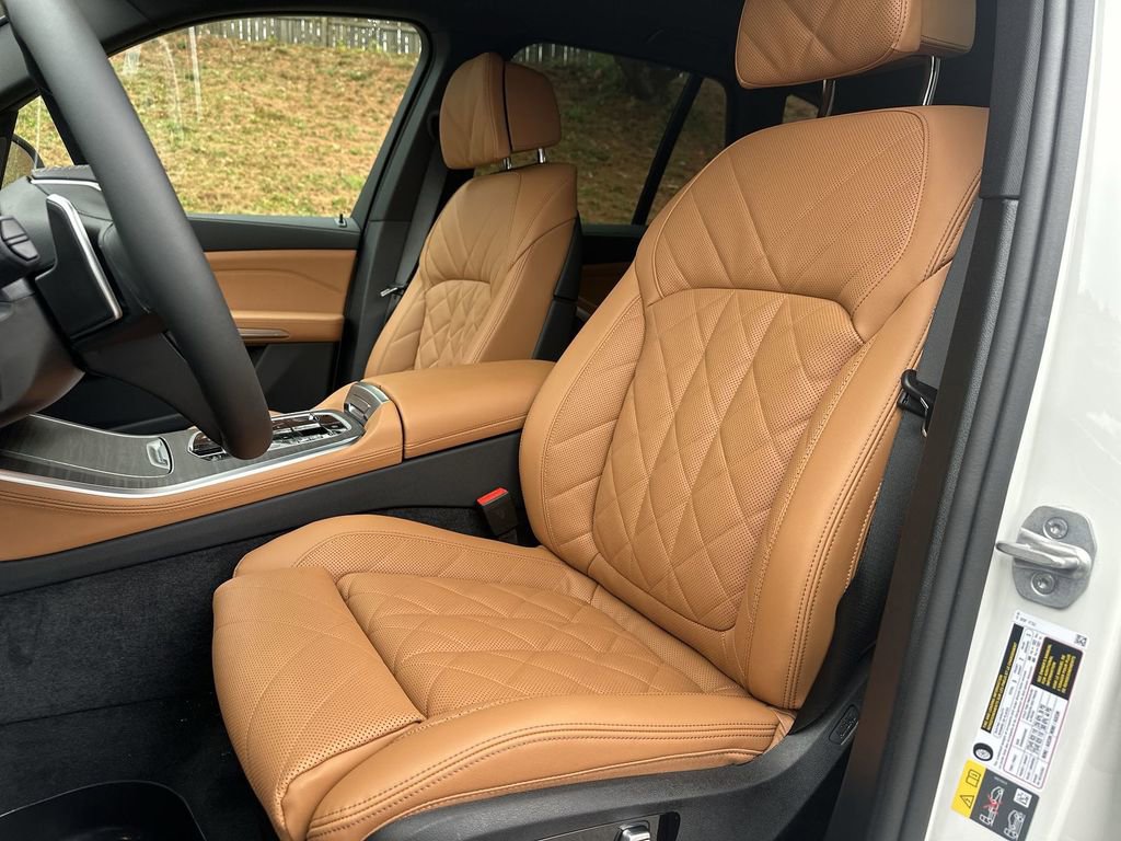 New 2026 BMW X5 xDrive50e w/ Climate Comfort Package image 12