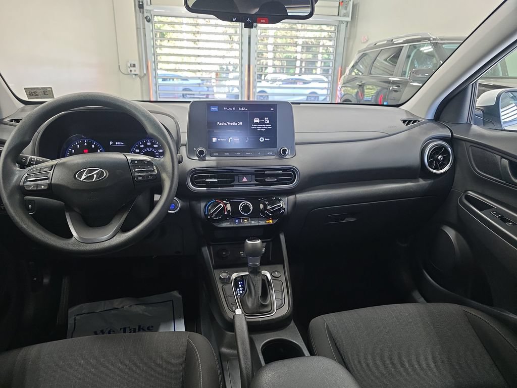 Certified 2023 Hyundai Kona SEL AWD/4WD image 13