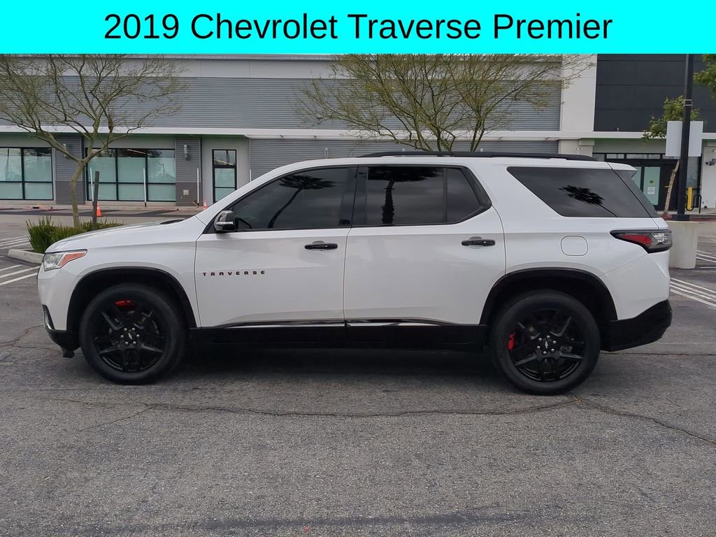 Used 2019 Chevrolet Traverse Premier w/ Redline Edition FWD image 2